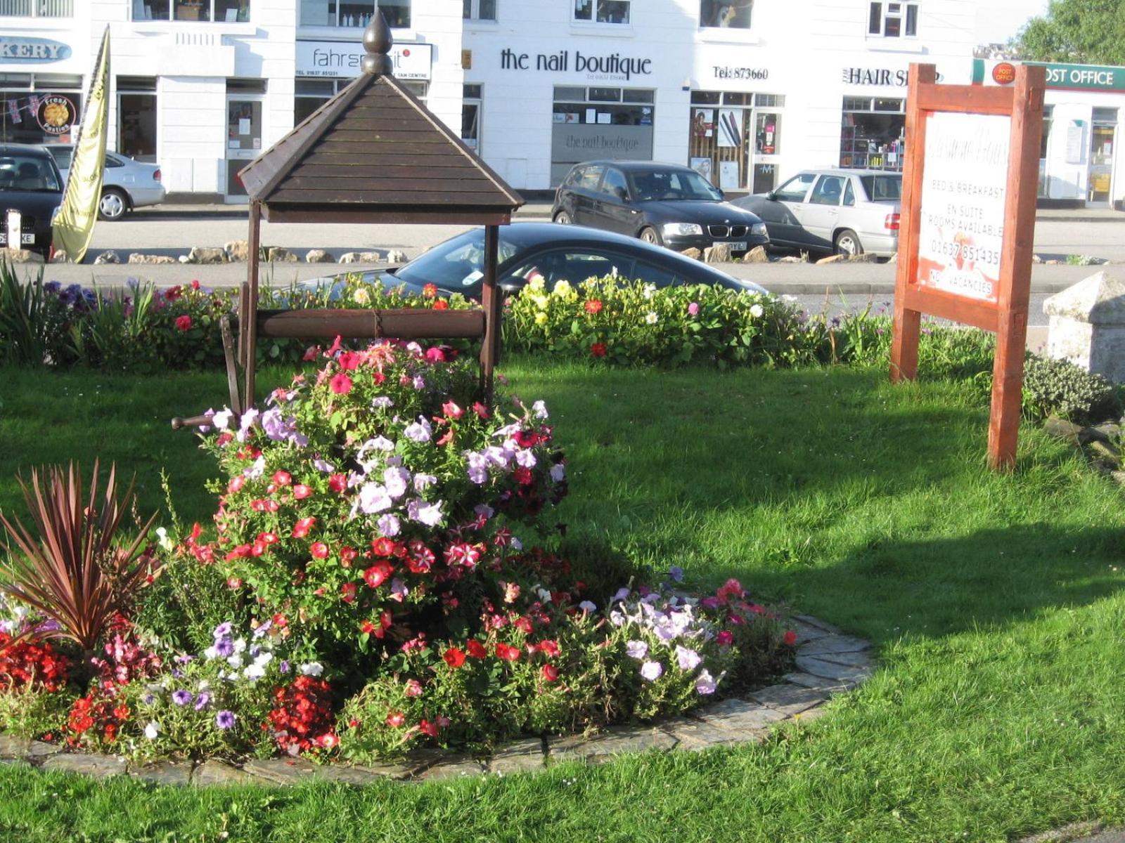 Jasmine House Bed and Breakfast New Quay Exteriör bild