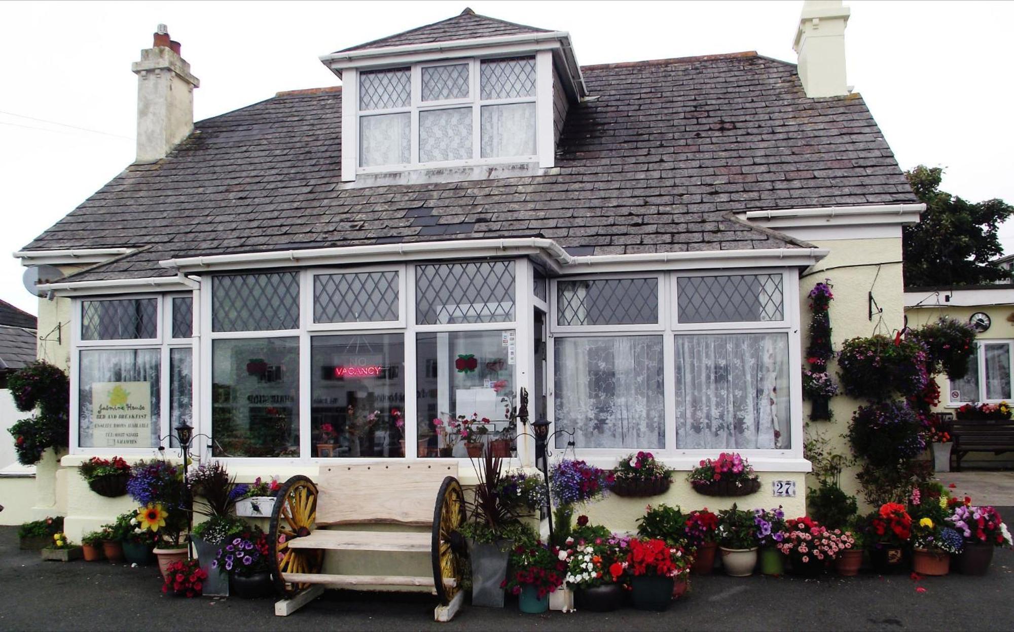 Jasmine House Bed and Breakfast New Quay Exteriör bild