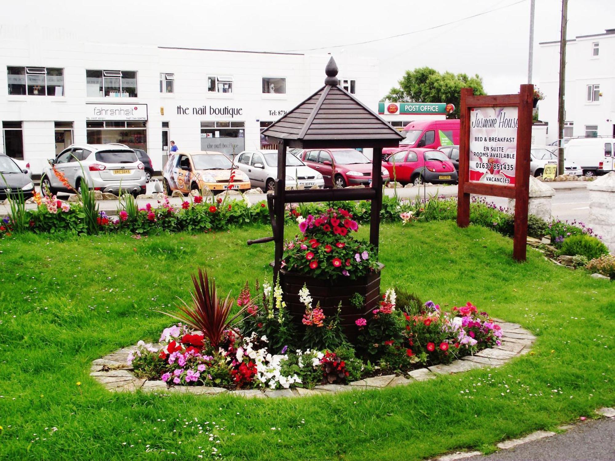 Jasmine House Bed and Breakfast New Quay Exteriör bild
