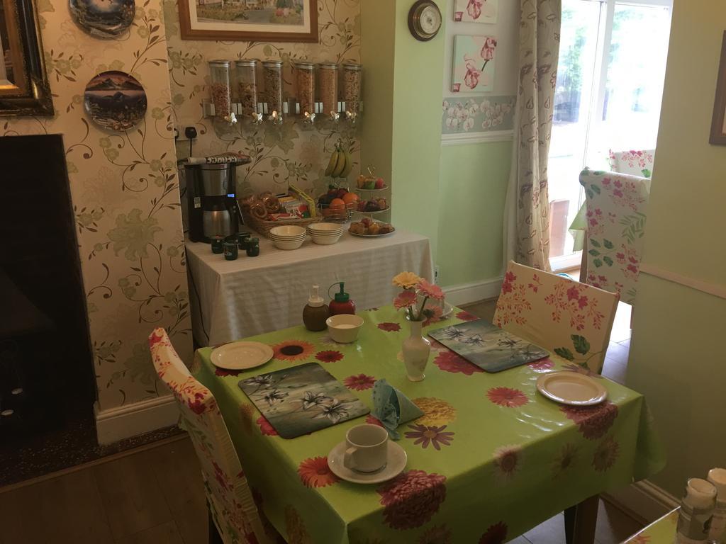 Jasmine House Bed and Breakfast New Quay Exteriör bild
