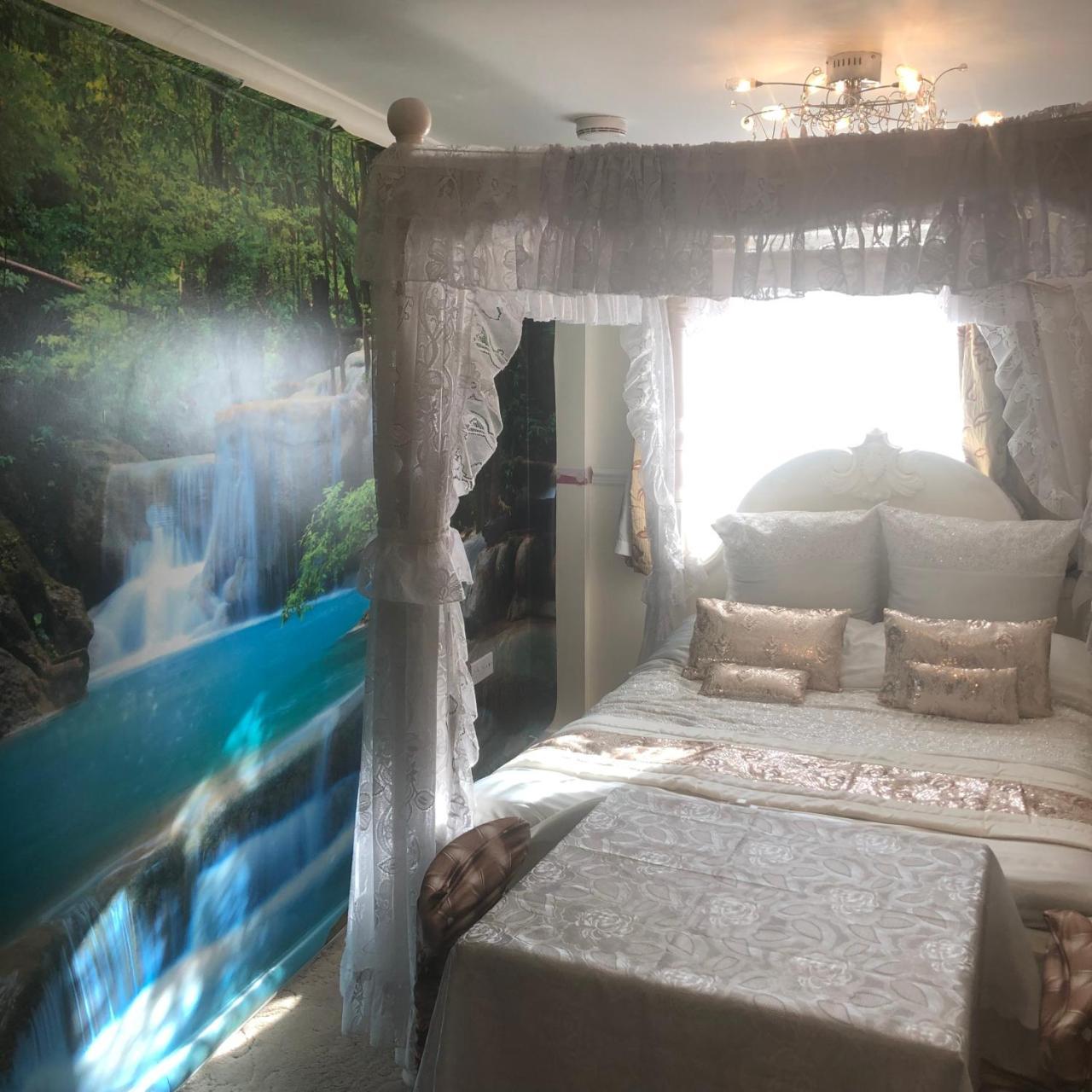 Jasmine House Bed and Breakfast New Quay Exteriör bild